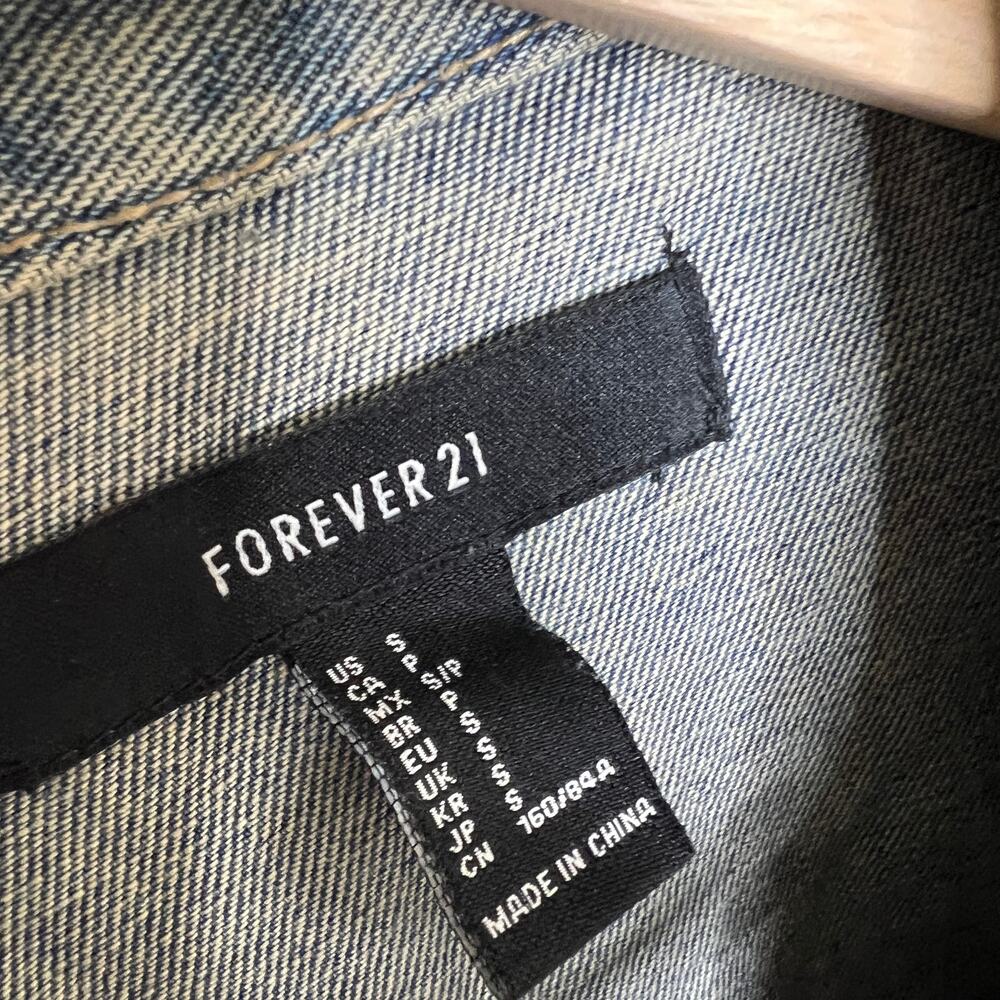 Forever 21 Faded Denim Jacket Small - Picture 2 of 10